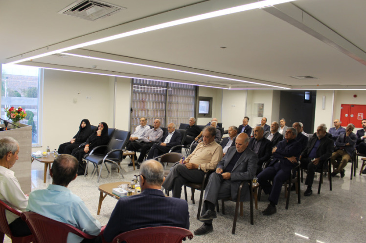مجمع عمومی سالیانه هیات امناء سرای سالمندان فرزانگان 